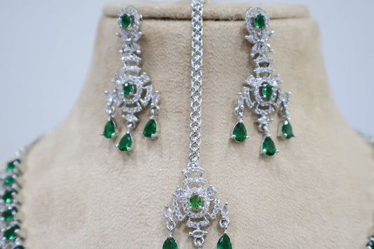 Dainty Green Jewellery Set SIVA by Anika