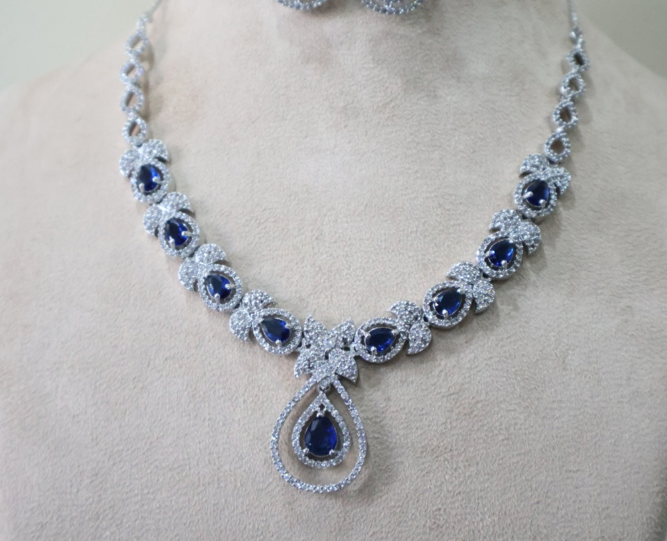 Vibrant Blue Jewellery Set SIVA by Anika