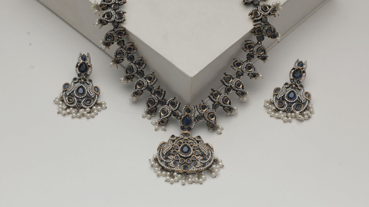 Shimmering Victorian Necklace SIVA by Anika